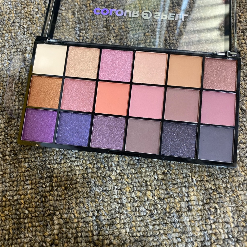 Eyeshadow palette